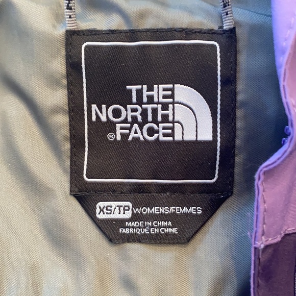 Women’s The North Face Shell Jacket, size XS - Picture 8 of 9